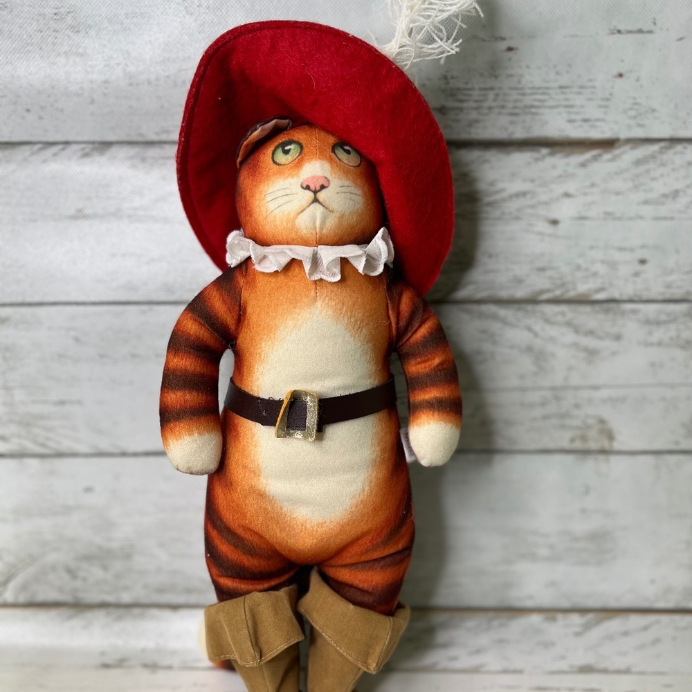 Vintage 1996 PUSS IN BOOTS plush doll